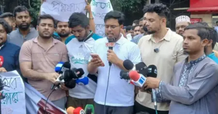 প্রশ্নফাঁসের অভিযোগে প্রতিমন্ত্রী আমিনুল হকের পদত্যাগ দাবি: যুব উন্নয়ন অধিদপ্তর ঘেরাও যুবশক্তির