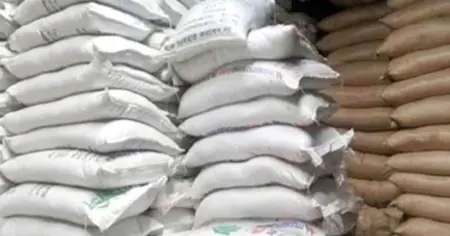 দামুড়হুদায় ১৫০০ বস্তা অবৈধ সার জব্দ, গোডাউন সিলগালা