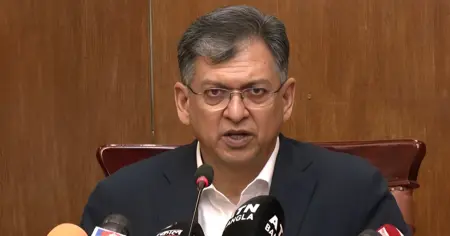 ফ্যাসিস্ট শেখ হাসিনাকে ফেরাতে ভারতকে একাধিকবার আবেদন জানানো হয়েছে: স্বরাষ্ট্রমন্ত্রী 