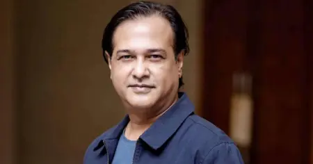 রাজধানীর মগবাজারে গায়ক আসিফ আকবরের গাড়িতে গুলিবর্ষণ