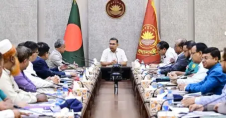 ঢাকার গণপরিবহন ব্যবস্থাপনা ও শৃঙ্খলা ফেরাতে প্রধানমন্ত্রীর বিশেষ বৈঠক