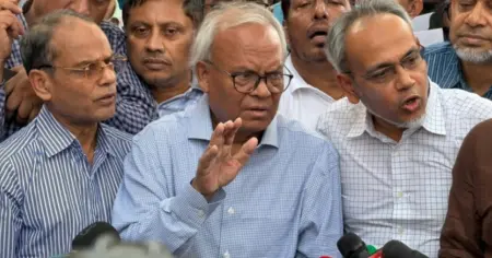 আওয়ামী লীগ ও ‘গুপ্ত দলের’ চক্রান্তের বিরুদ্ধে সরব বিএনপি: শান্তিনগরে রিজভী
