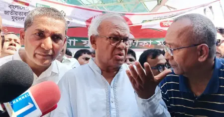 রাজনৈতিক কর্মসূচিতে ফ্যাসিবাদকে উৎসাহ দেওয়ার উপাদান থাকা উচিত নয়: রিজভী