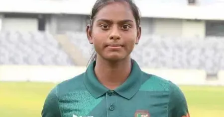 গোড়ালির চোটে চার সপ্তাহ মাঠের বাইরে পেসার মারুফা আক্তার
