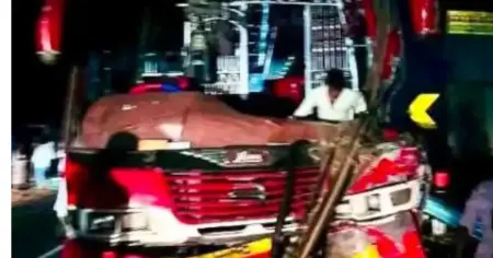 কক্সবাজারের চকরিয়ায় বাস-ট্রাক মুখোমুখি সংঘর্ষে ২ যুবকের মৃত্যু, আহত একাধিক
