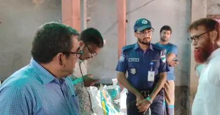 আলমডাঙ্গায় মেয়াদোত্তীর্ণ লাইসেন্সসহ নানা অভিযোগে আলিফ ফুডকে ৮০ হাজার টাকা জরিমানা